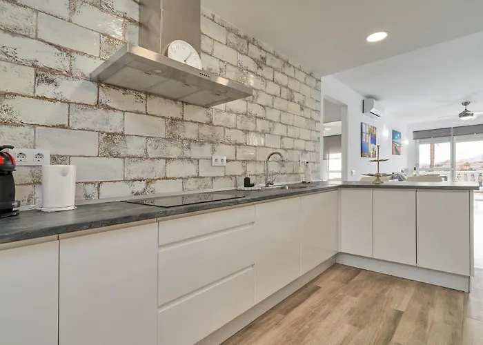 Rosas House Нерха